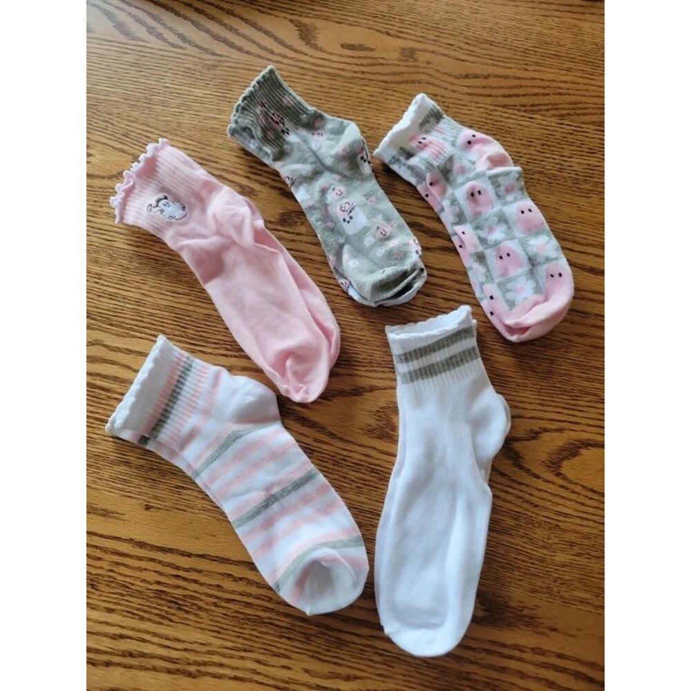 5 pairs of New White, Pink, Ghost Socks